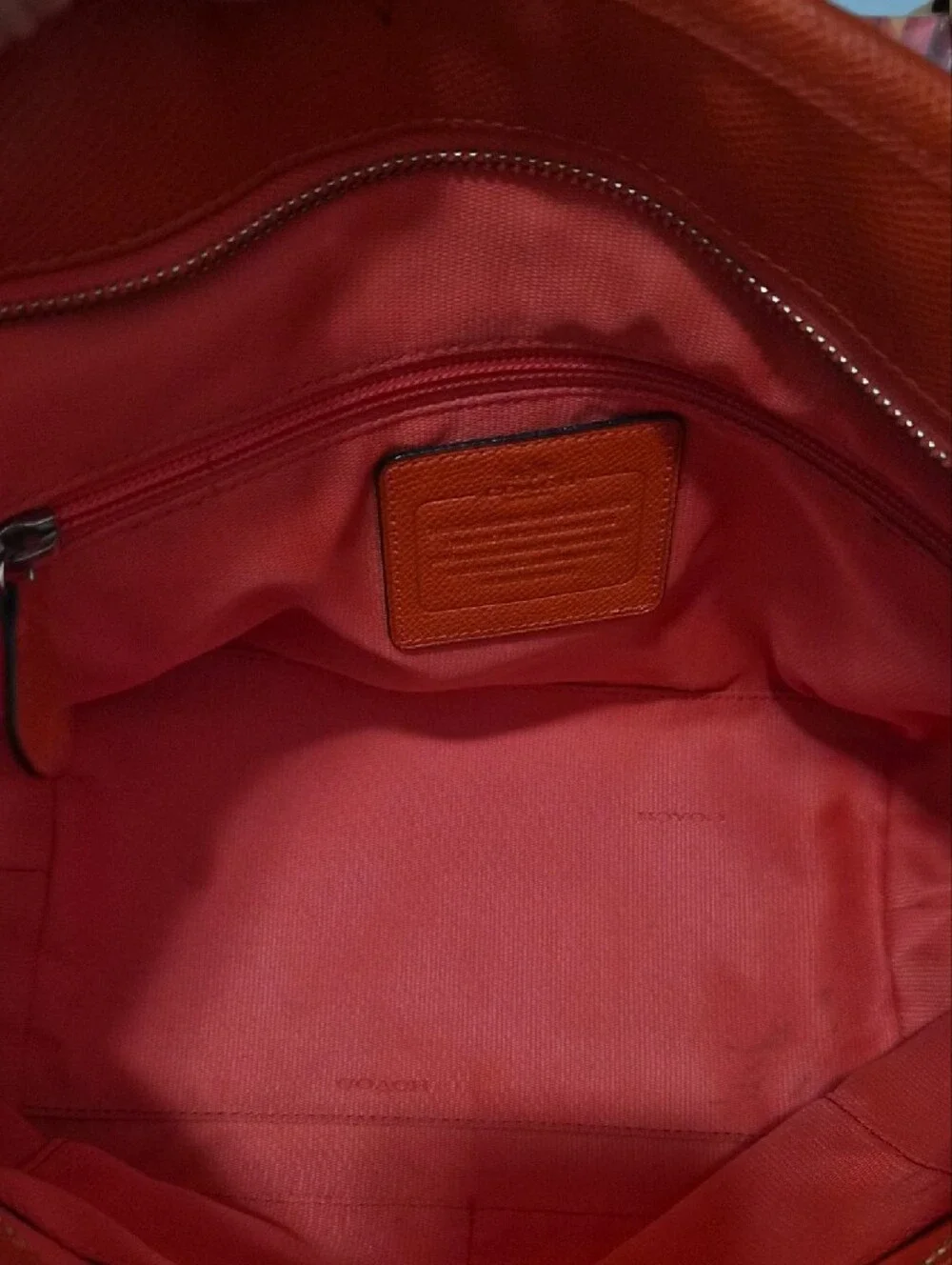 Coach Taxi Tote In Tennessee Orange! 🧡
